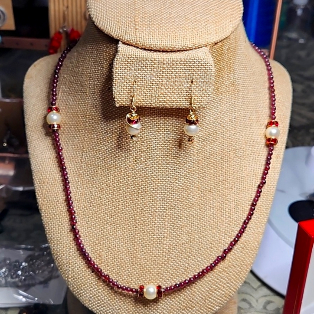 NWT 14kt GF Garnet and Pearl Necklace 18" with Matching Earrings